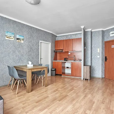 Paradise プリモルスコ