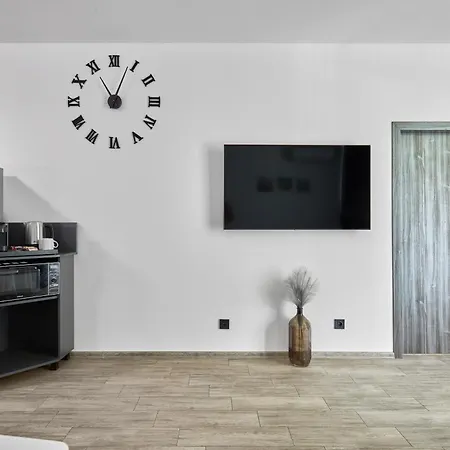 Paradise Apartment
