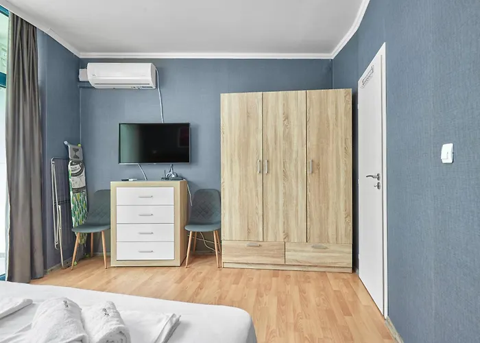 Paradise アパート プリモルスコ